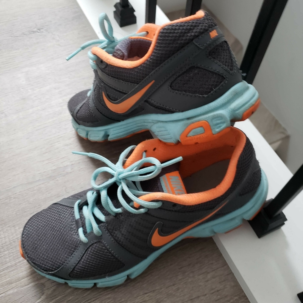 Nike women Running Shoe